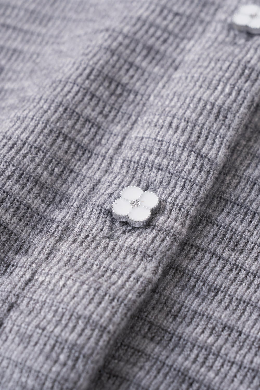 Áo cardigan len sọc dài tay phối cổ sen nữ tính