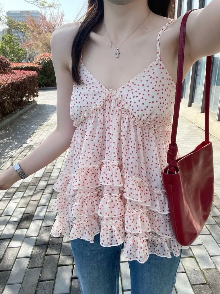 Áo kiểu mặc với váy rời đẹp