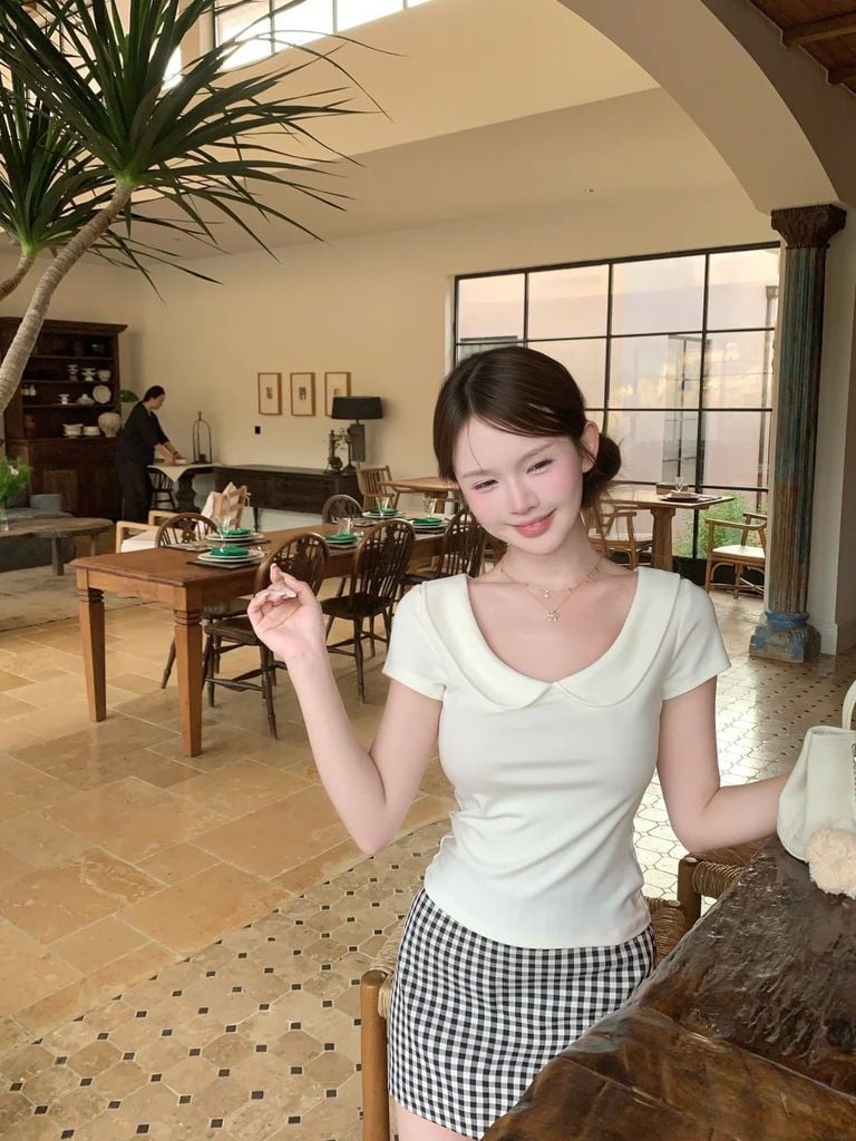 Áo kiểu mặc với váy rời đẹp