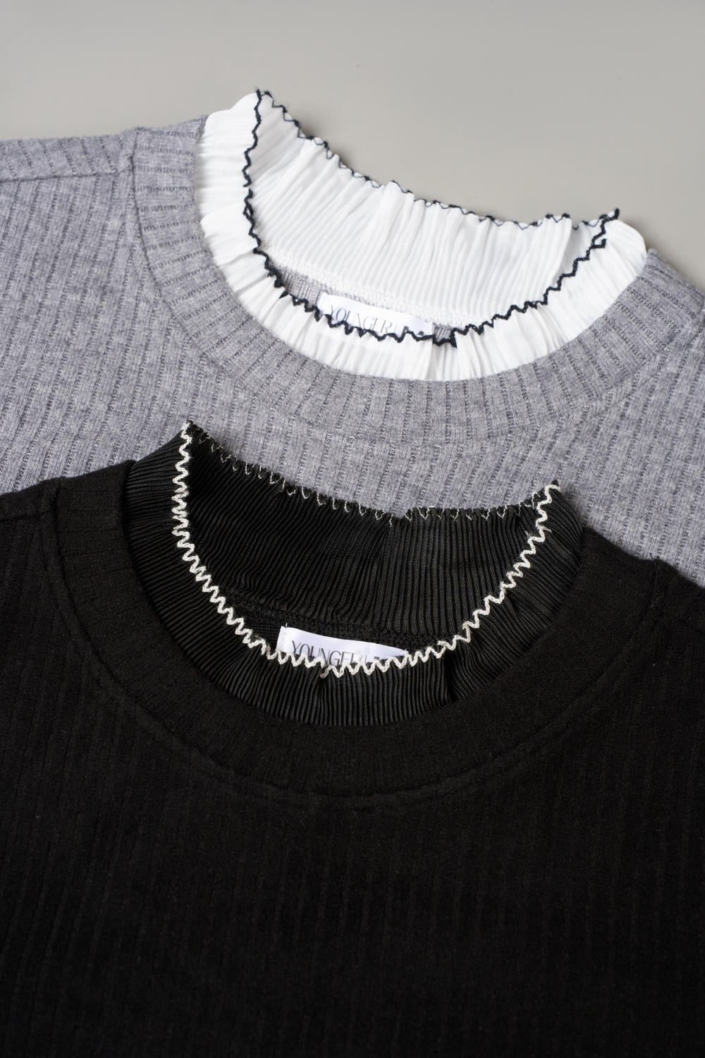 Áo nỉ nữ lông cừu sọc to dáng suông phối bèo cổ tay