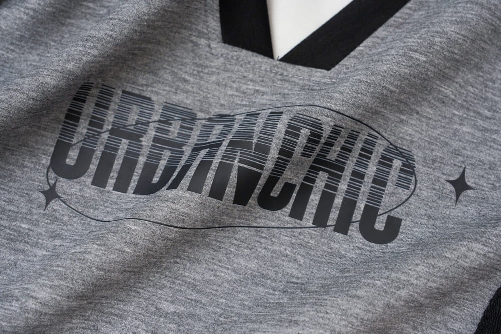 Áo thun nữ vải umi mềm dáng croptop dài tay cổ V phối màu