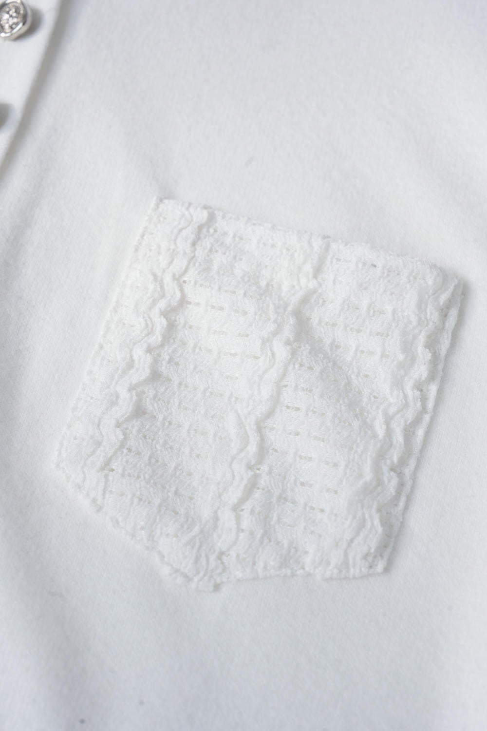 Áo nỉ lông cừu phối tay ren dệt nổi 3D dáng suông cổ trụ