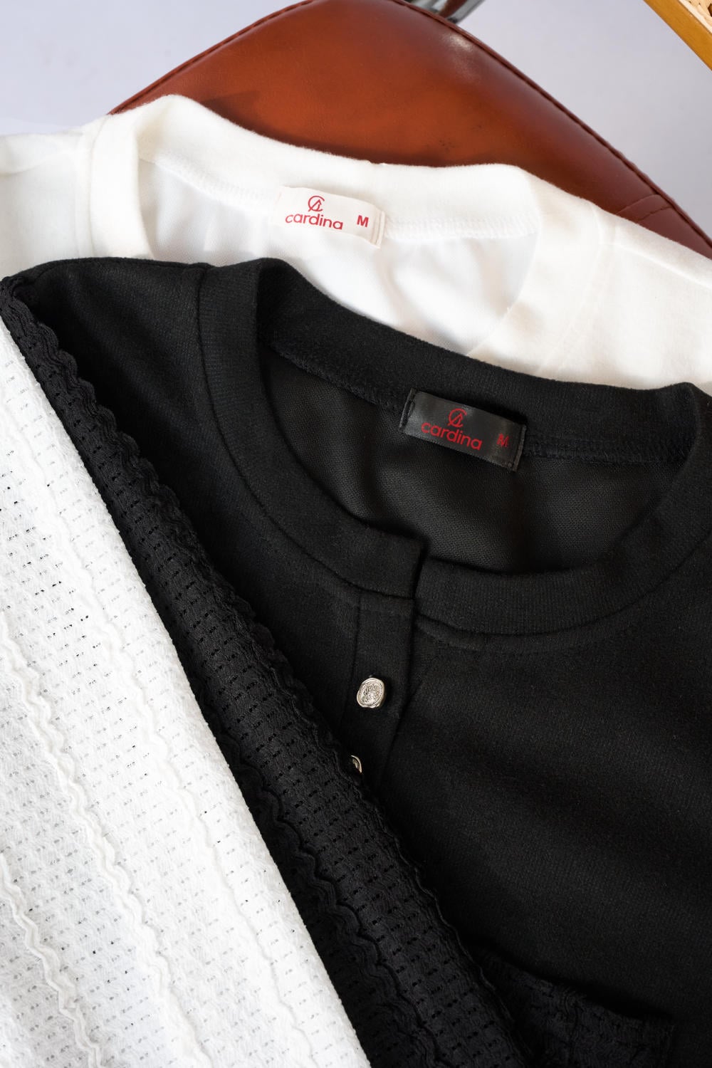 Áo nỉ lông cừu phối tay ren dệt nổi 3D dáng suông cổ trụ