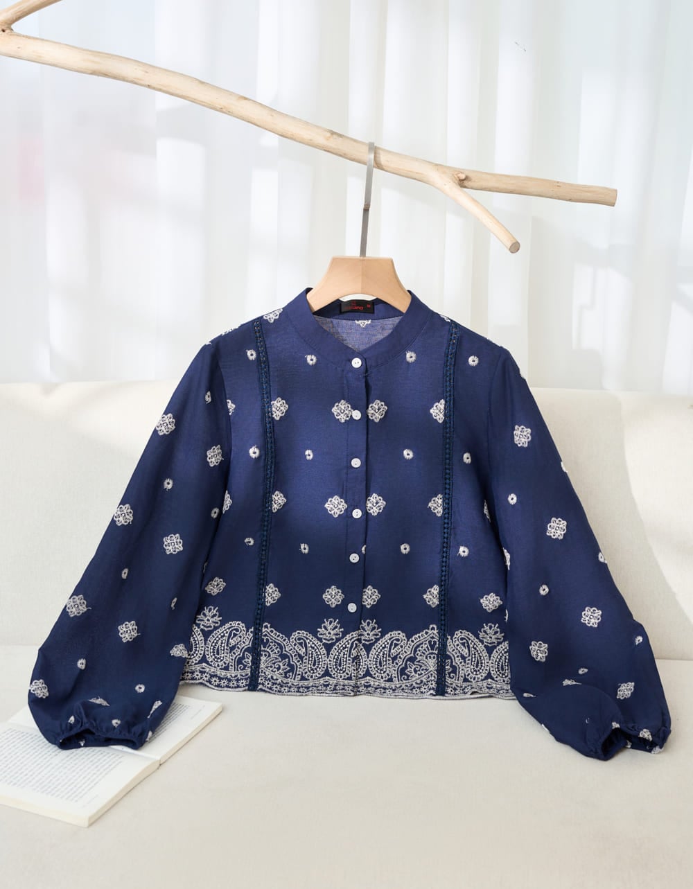 Áo sơ mi croptop cổ tàu dài tay