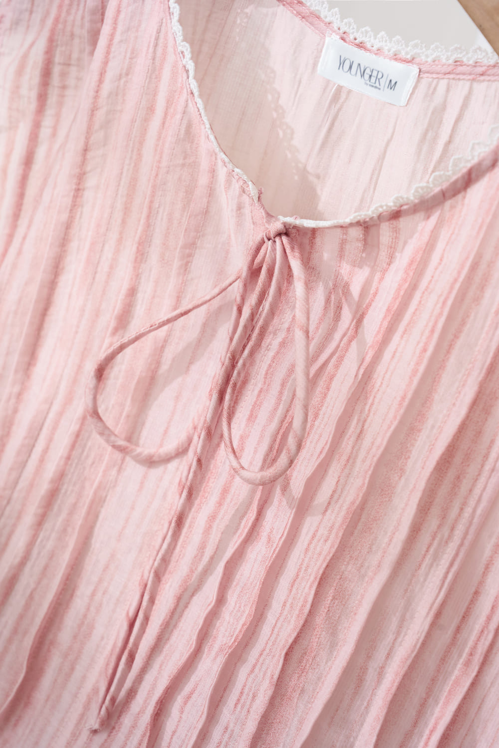 Áo sát nách phối ren