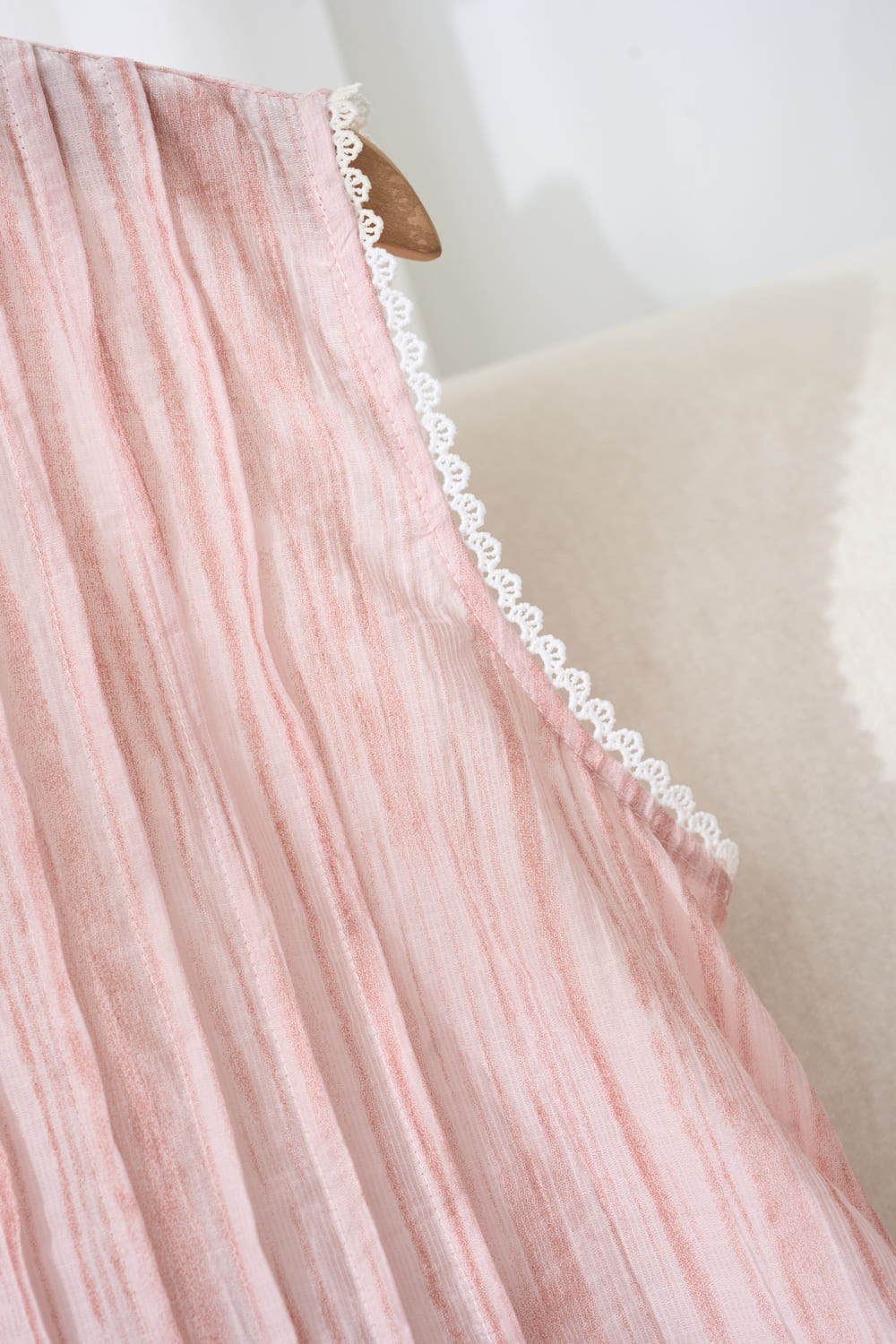 Áo sát nách phối ren