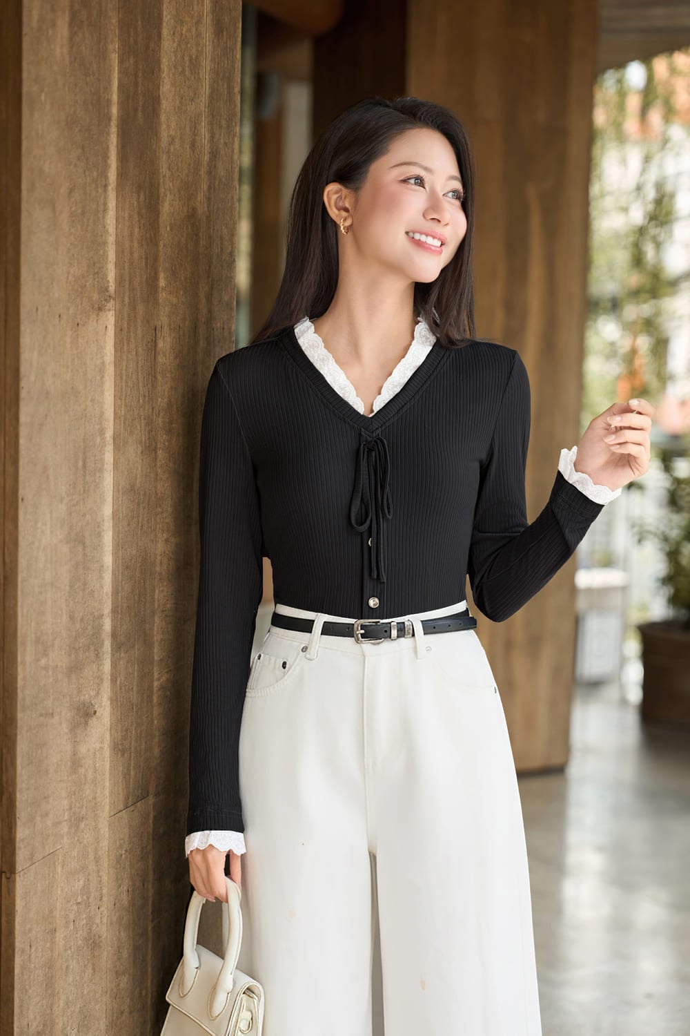 Áo dài tay dáng ôm phối cổ tim bèo