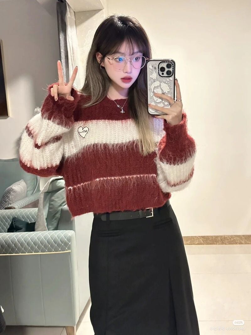 5 cách mix đồ chuẩn không cần chỉnh với áo len croptop