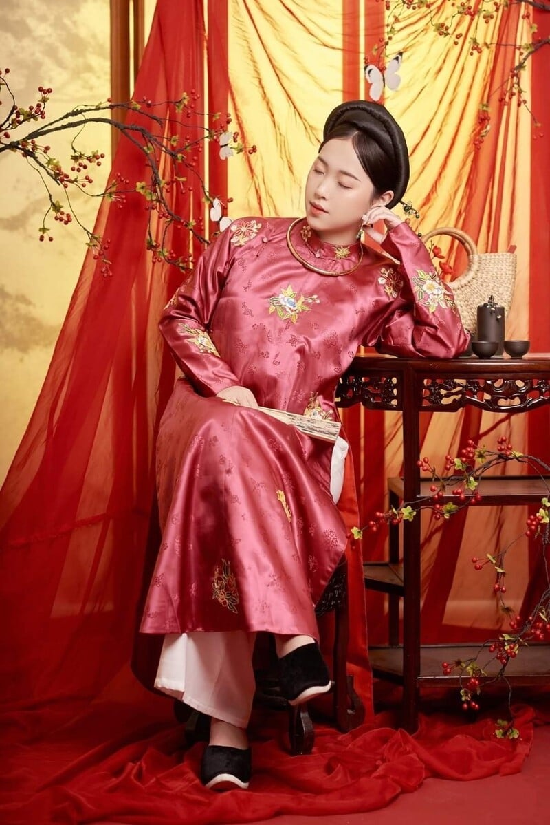 Áo ngũ thân là gì? Ý nghĩa và nguồn gốc của áo dài ngũ thân