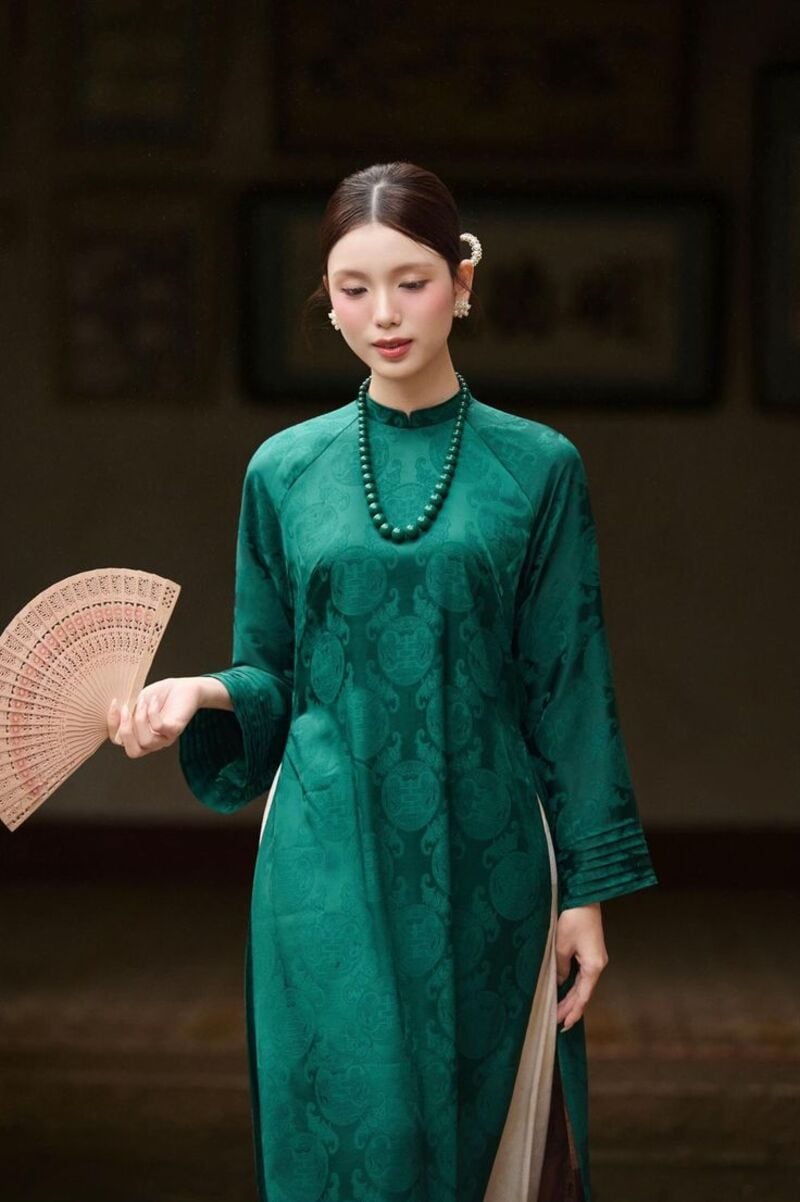Áo ngũ thân là gì? Ý nghĩa và nguồn gốc của áo dài ngũ thân