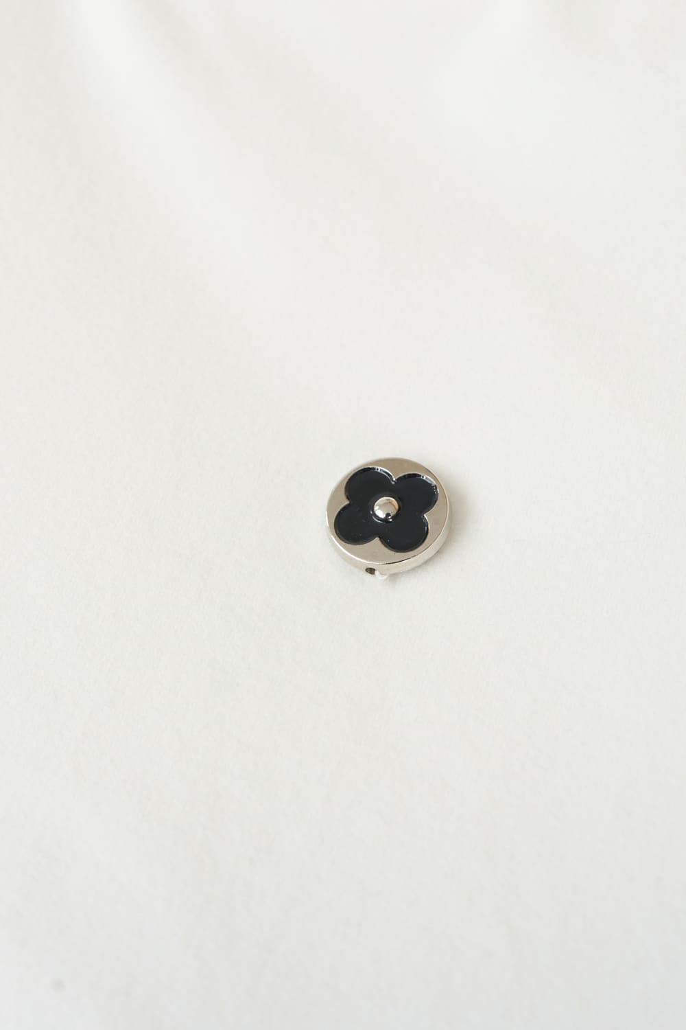 Áo nữ nỉ bông cotton dáng vai chờm cổ cao đính tag