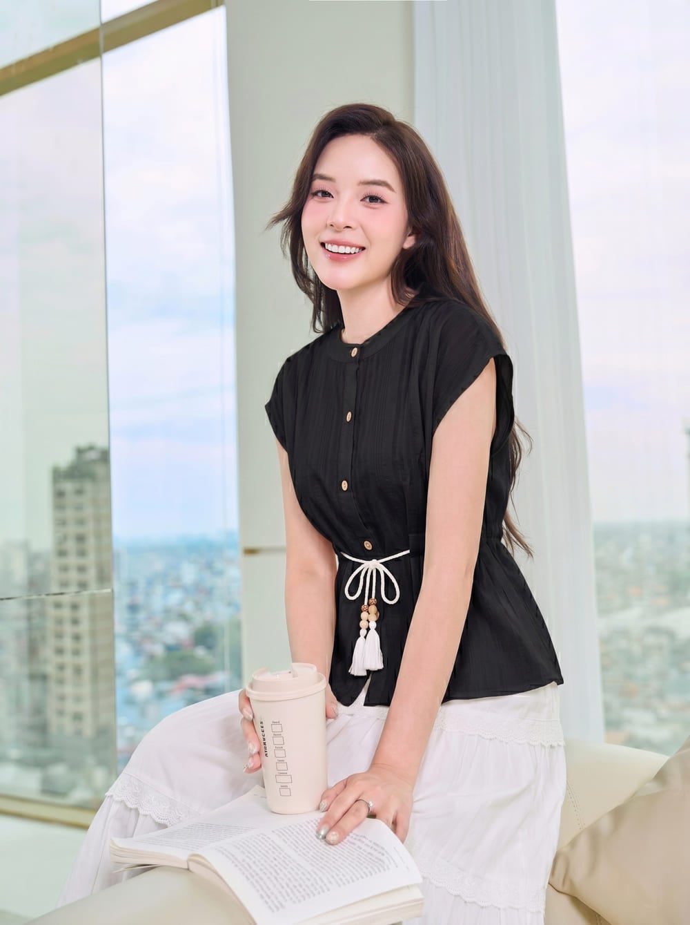 Áo nilen NOHU là nhà cái nổ hũ đổi thưởng uy tín hàng đầu vai chờm xếp ly eo