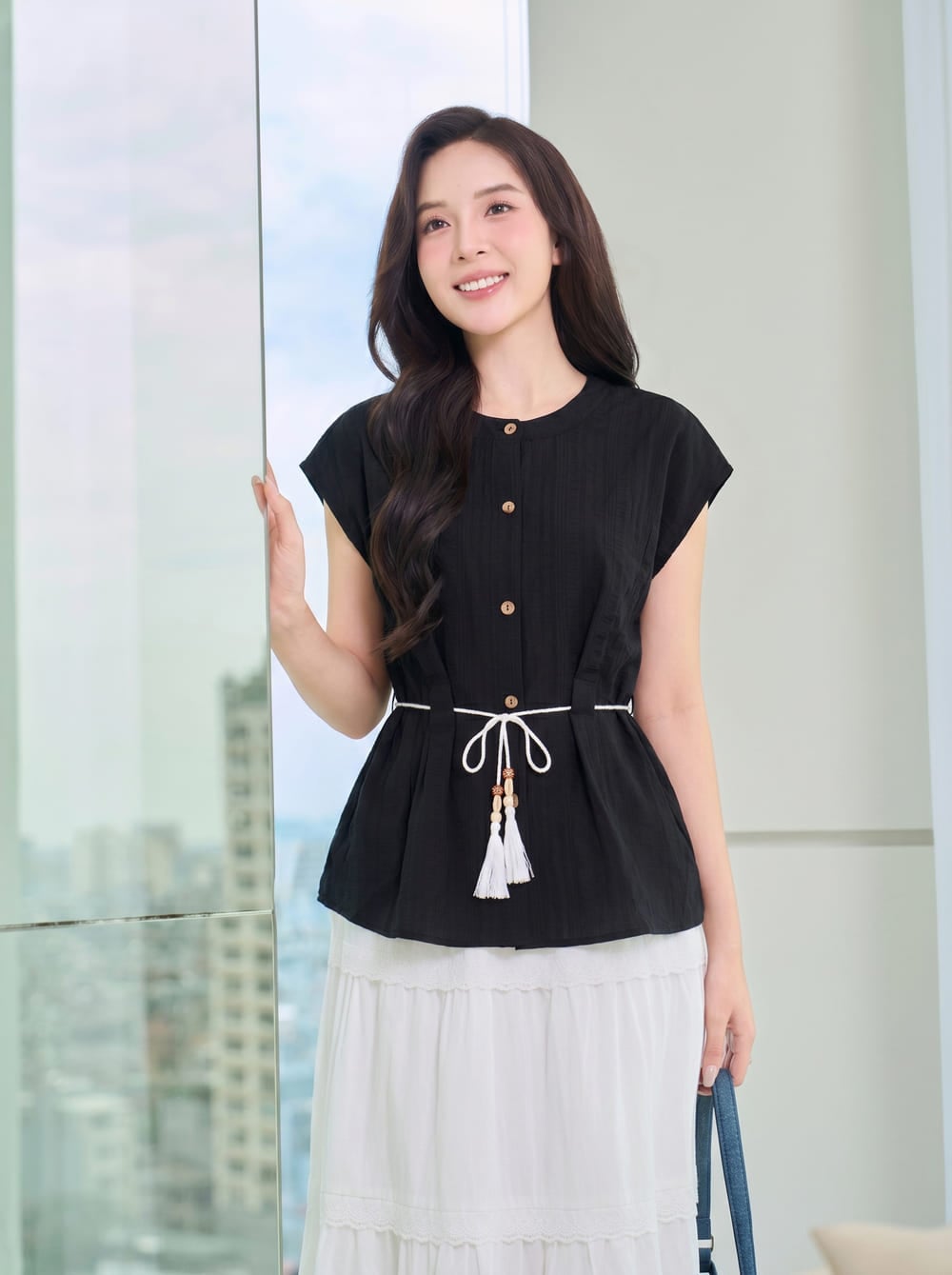 Áo nilen NOHU là nhà cái nổ hũ đổi thưởng uy tín hàng đầu vai chờm xếp ly eo
