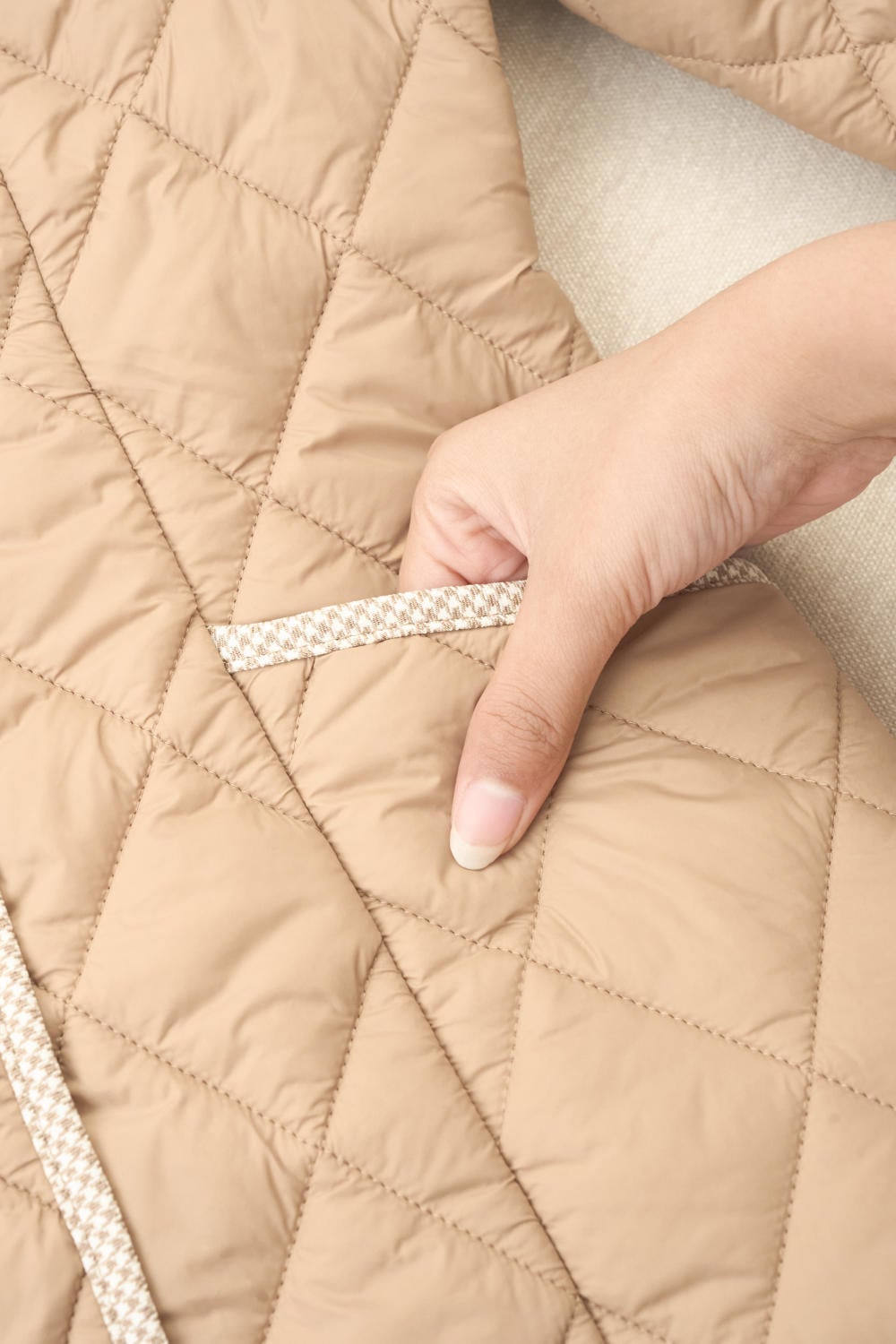 Áo phao gió nữ lõi bông siêu nhẹ dáng lửng Vera