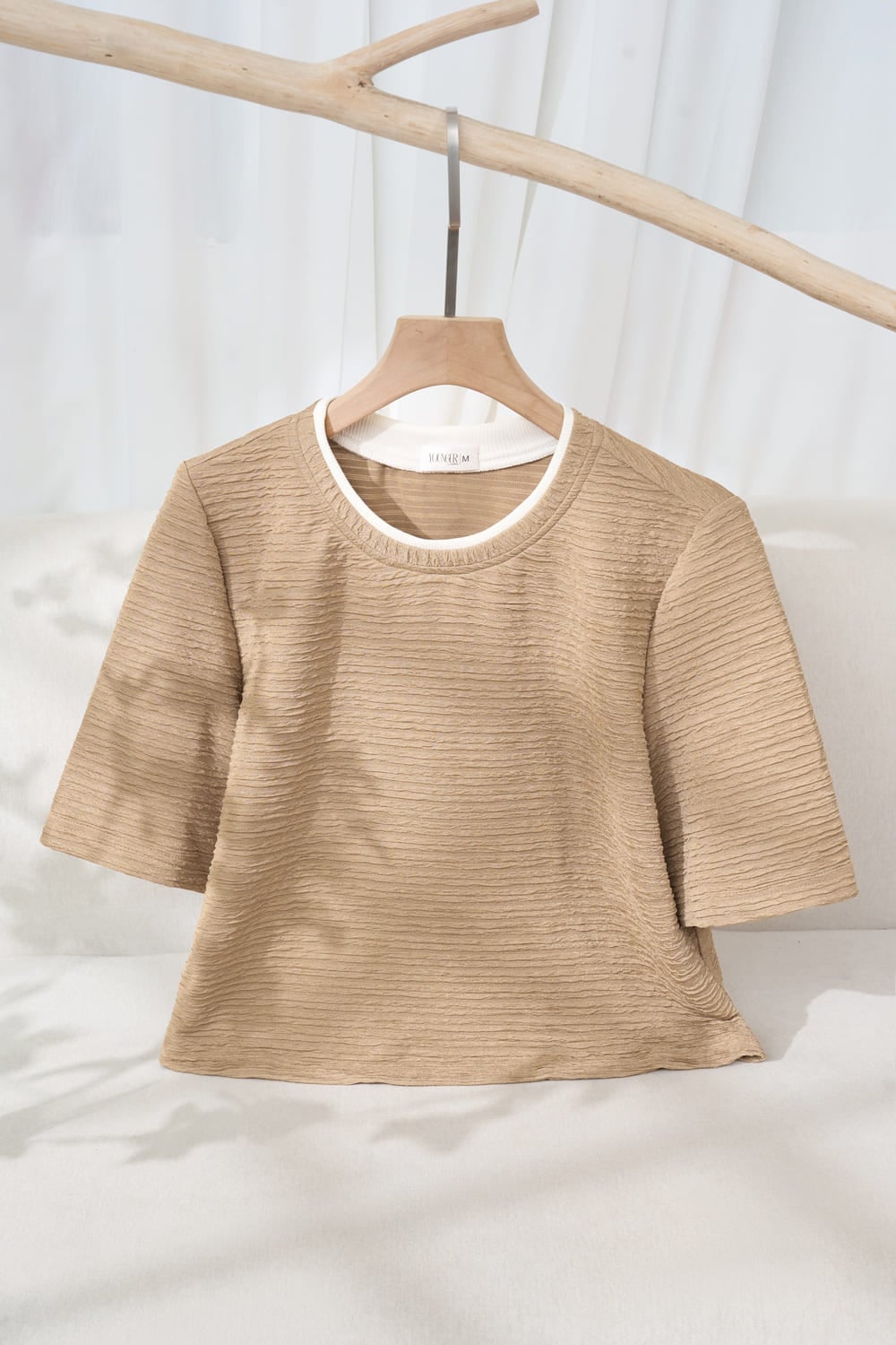 Áo thun tay lỡ phối cổ