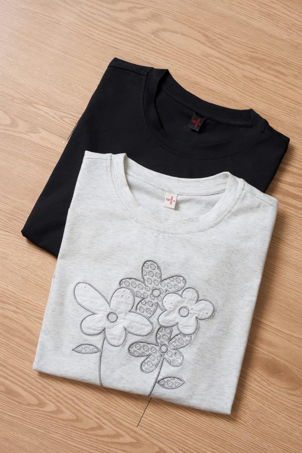 Áo thun nữ Cotton tay cộc cổ tròn Basic họa tiết hoa in