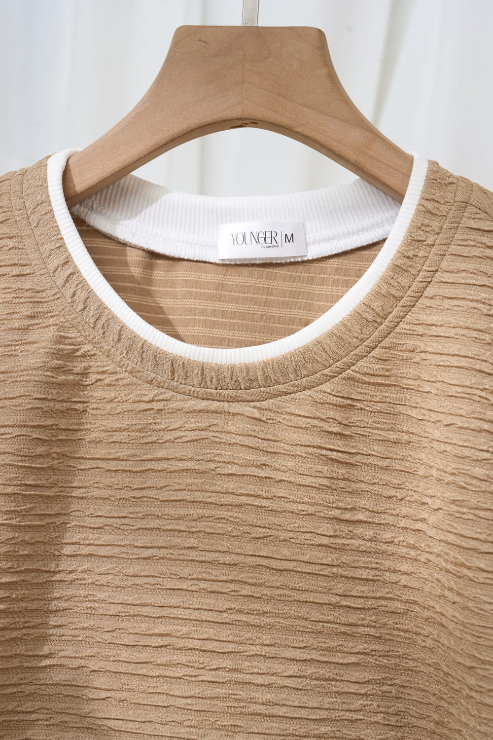 Áo thun tay lỡ phối cổ