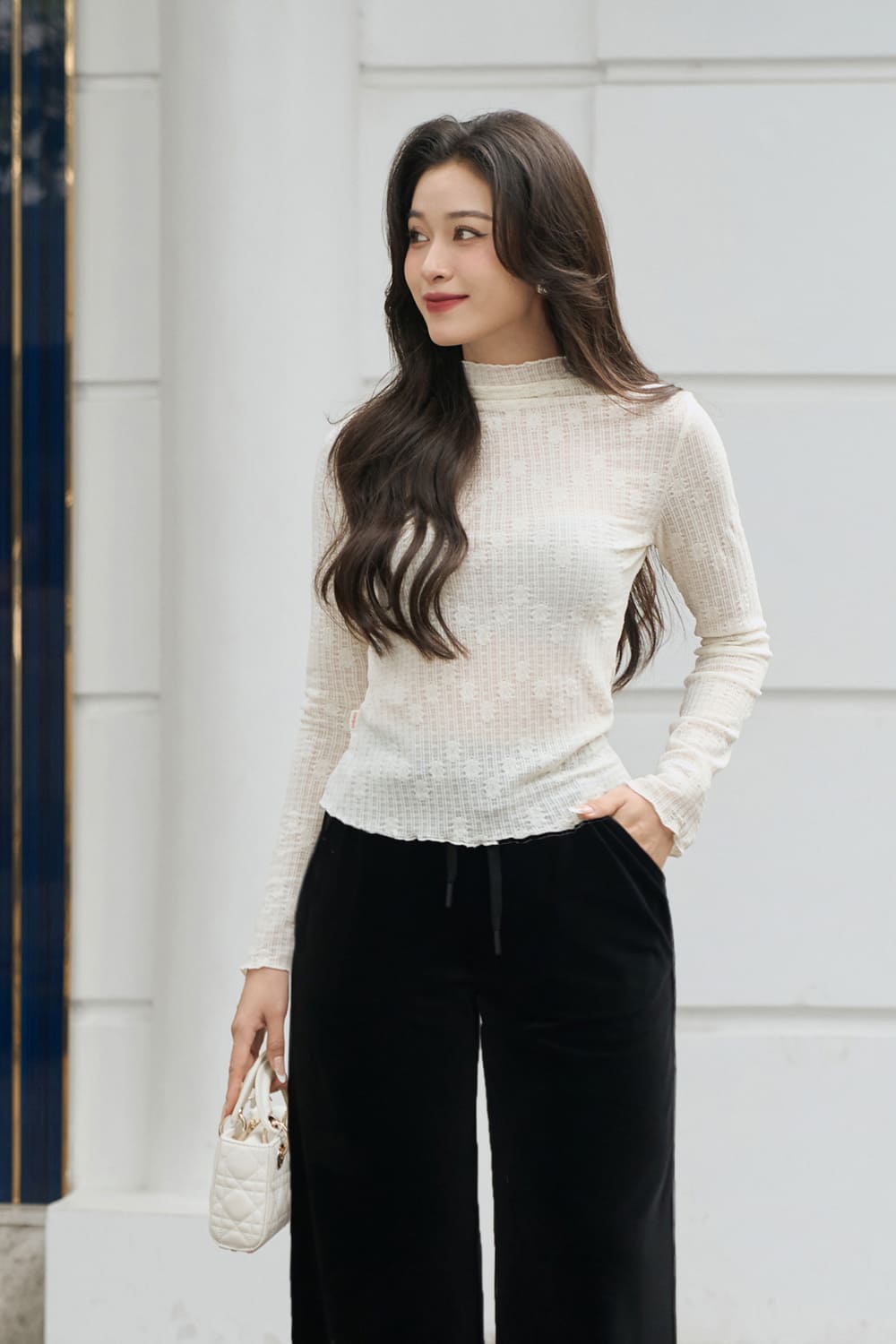 Áo giữ nhiệt ren cổ leo