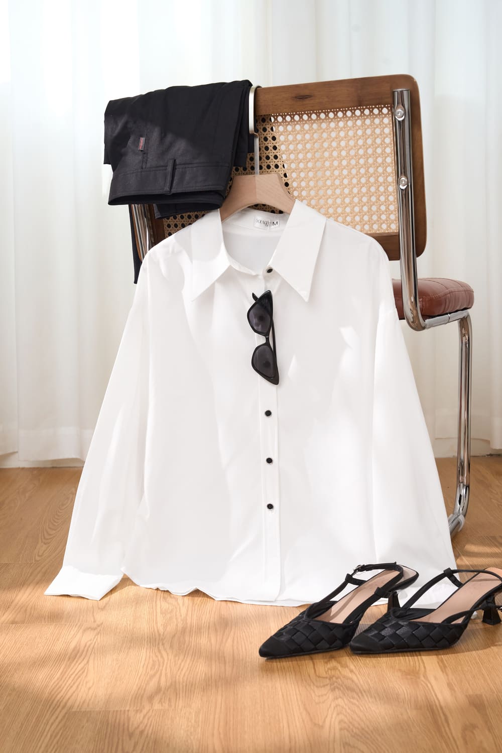 Áo sơ mi nữ Cardina vải thô tuyết cổ Đức dài tay dáng suông