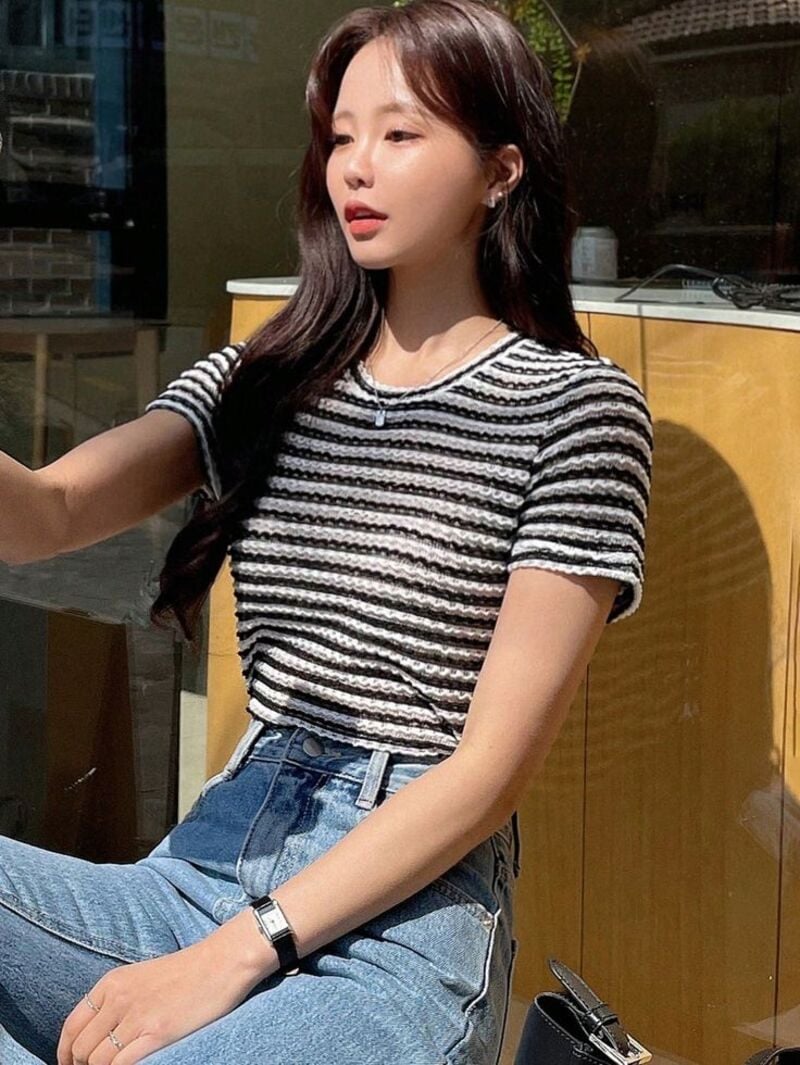Áo sọc đen trắng