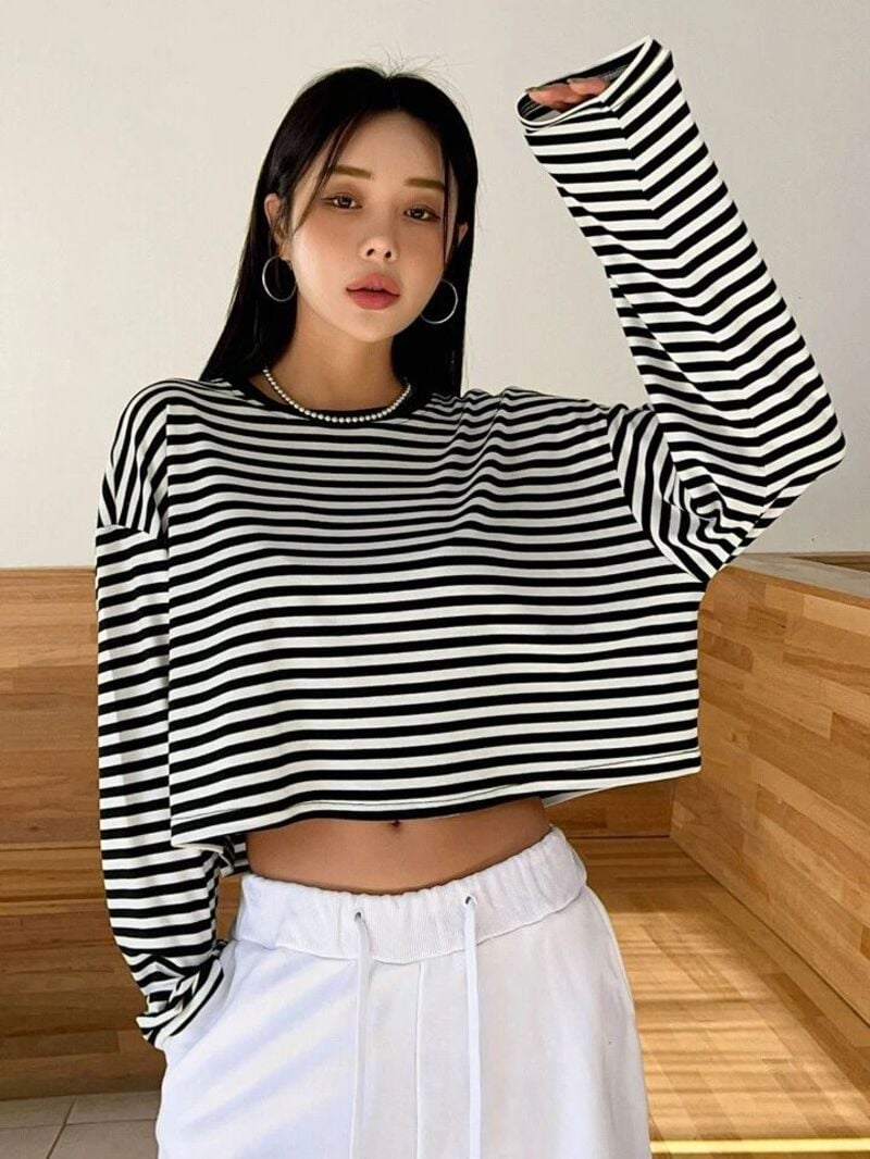 áo sọc đen trắng