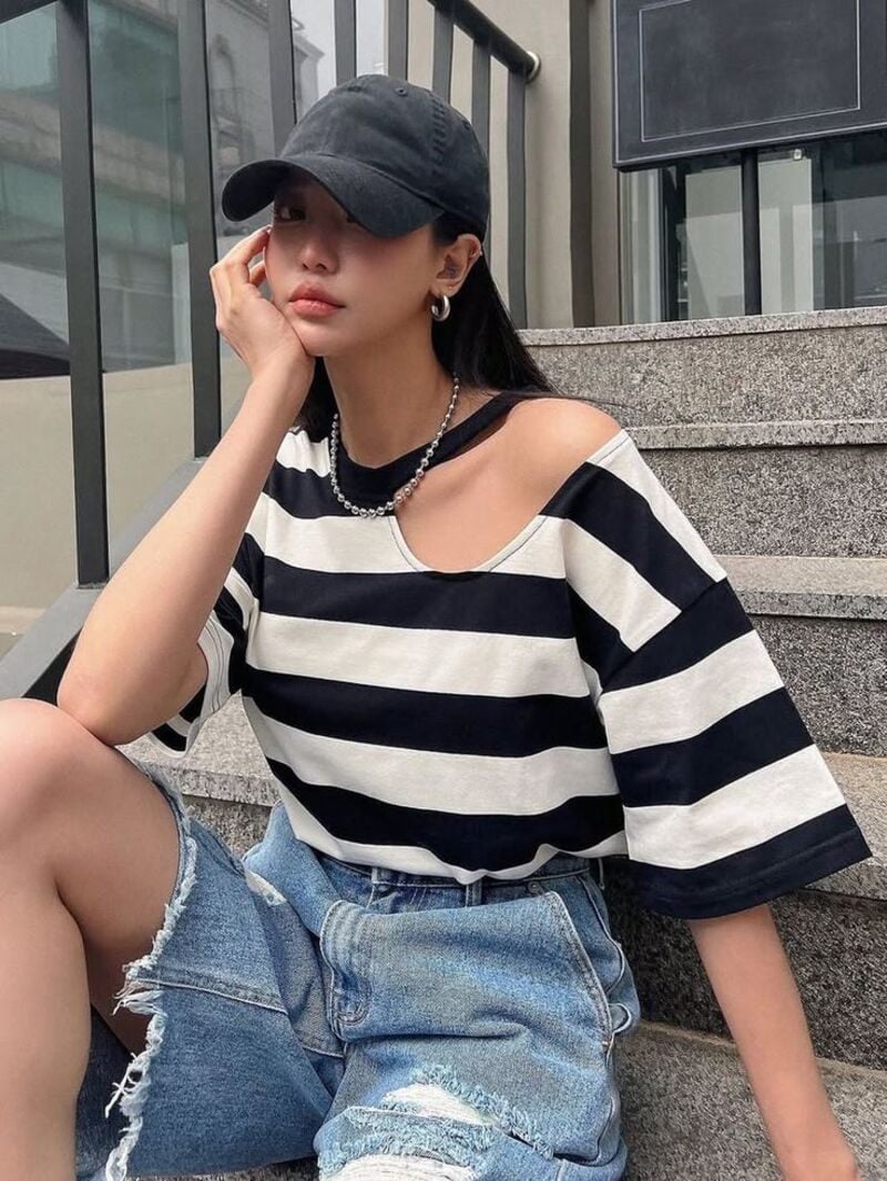 Áo sọc đen trắng