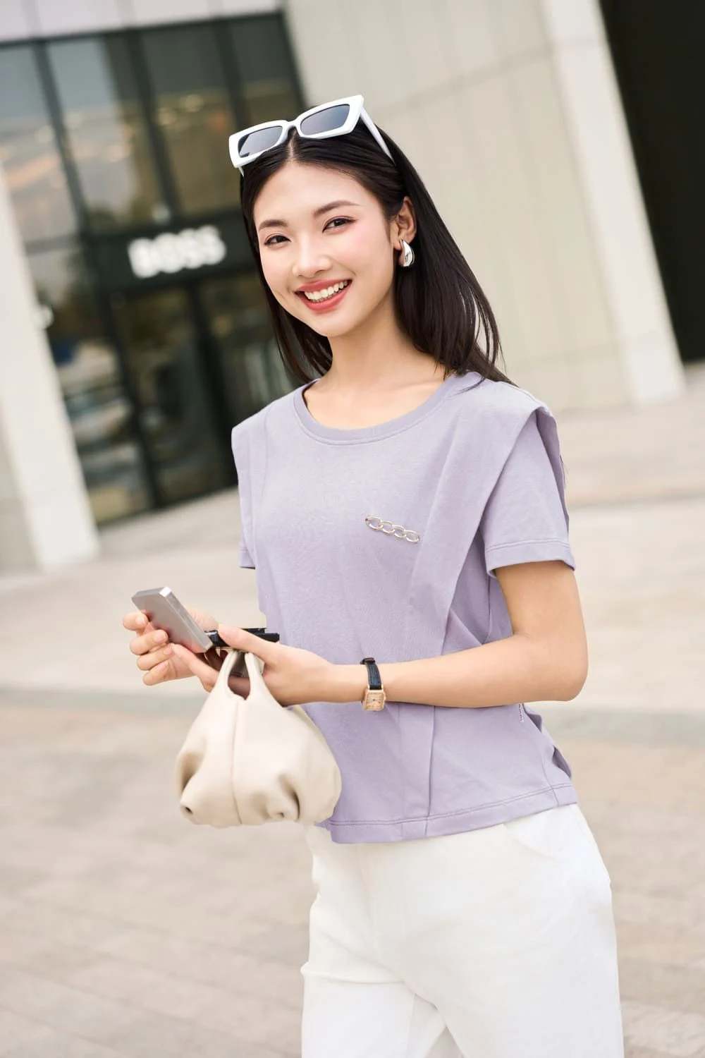 Áo thun đi biển – Item giải nhiệt mùa hè không thể thiếu trong vali