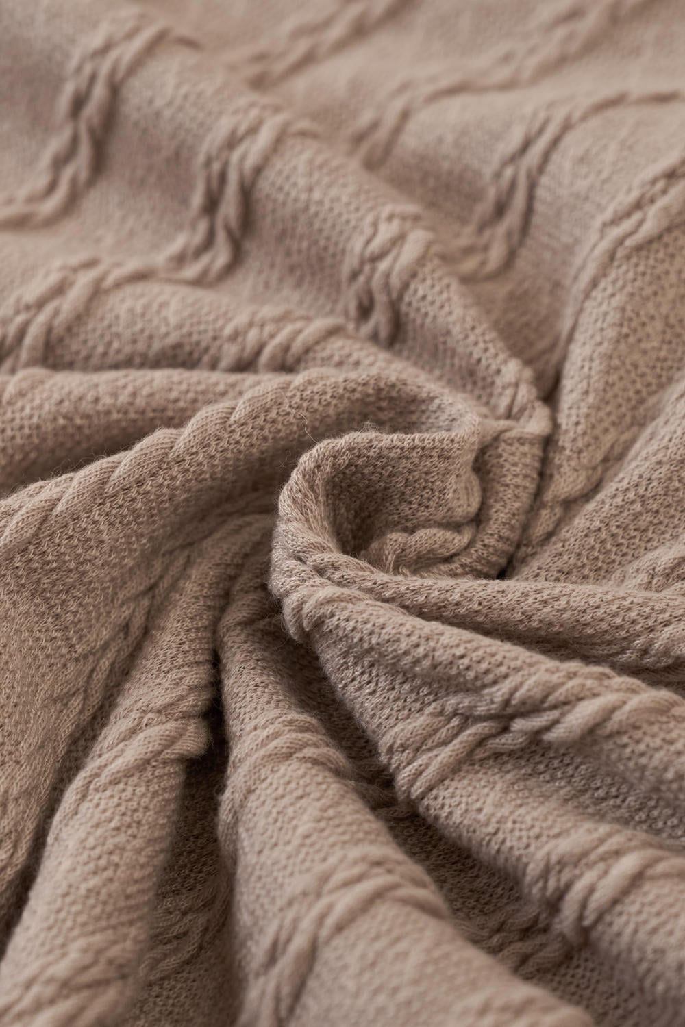 Áo len nữ dệt vặn thừng dáng cổ đức giả phối gile