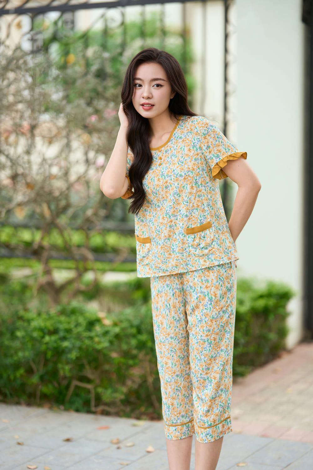 Bộ đồ hoa nhí mặc nhà