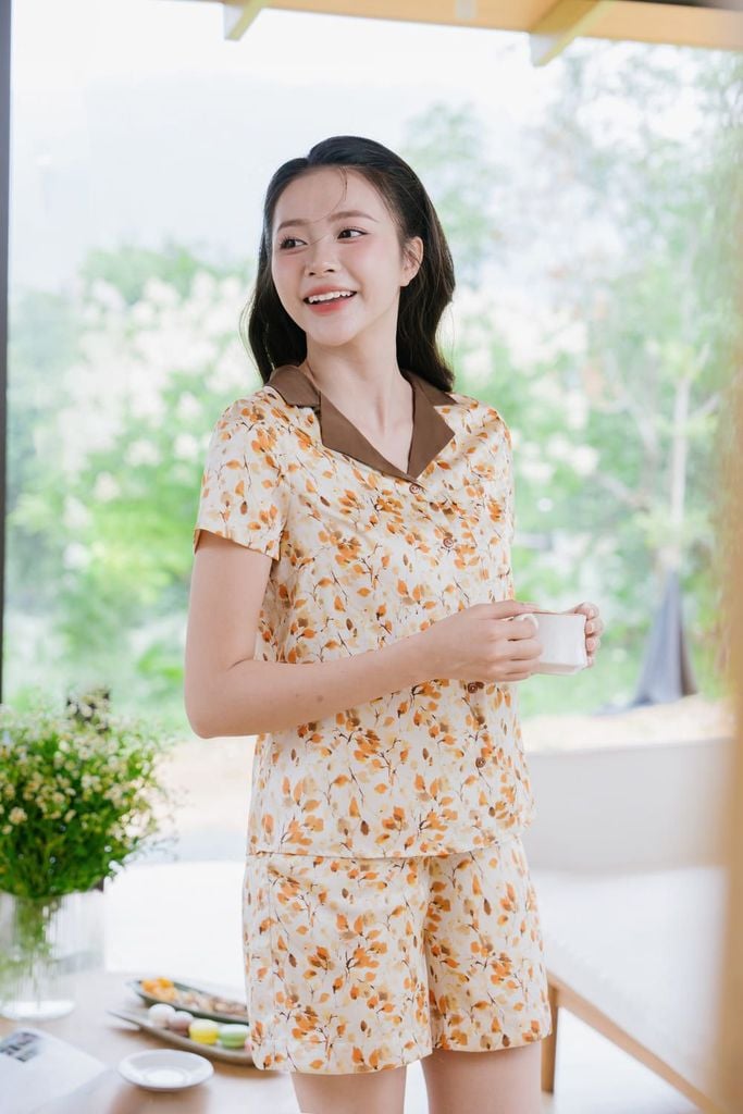 Bộ đồ lụa mặc nhà nữ