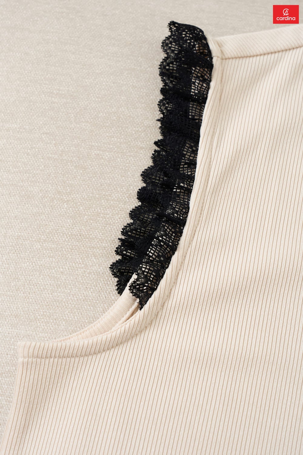 Bộ đồ đùi tăm lạnh sát nách cổ tròn phối viền ren họa tiết cún