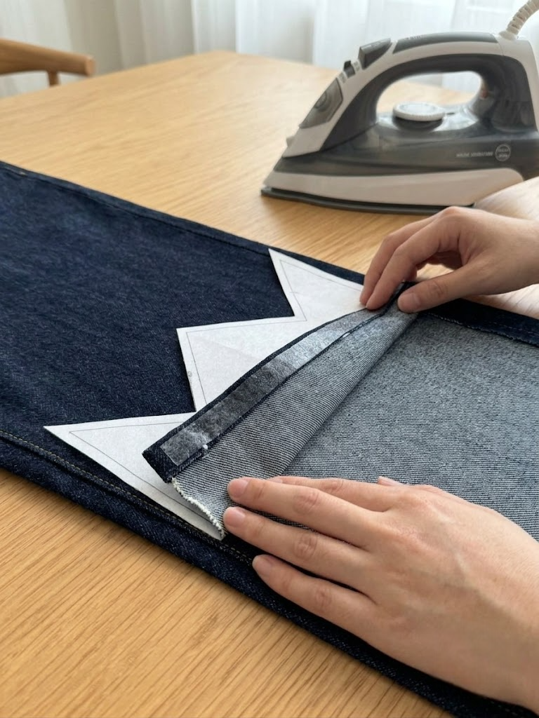 Cách làm vương miện quần jean