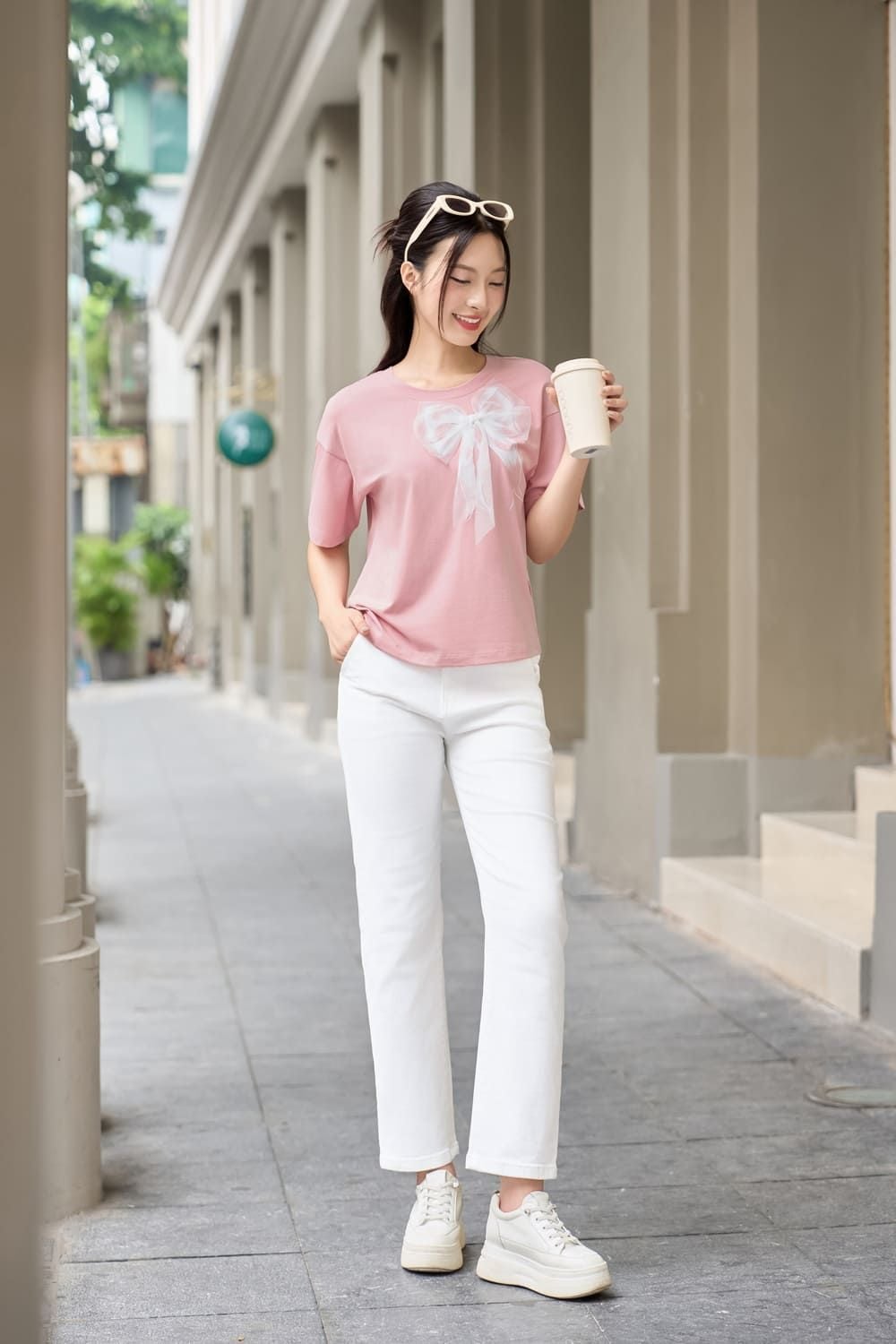 cách phối đồ với áo phông nữ