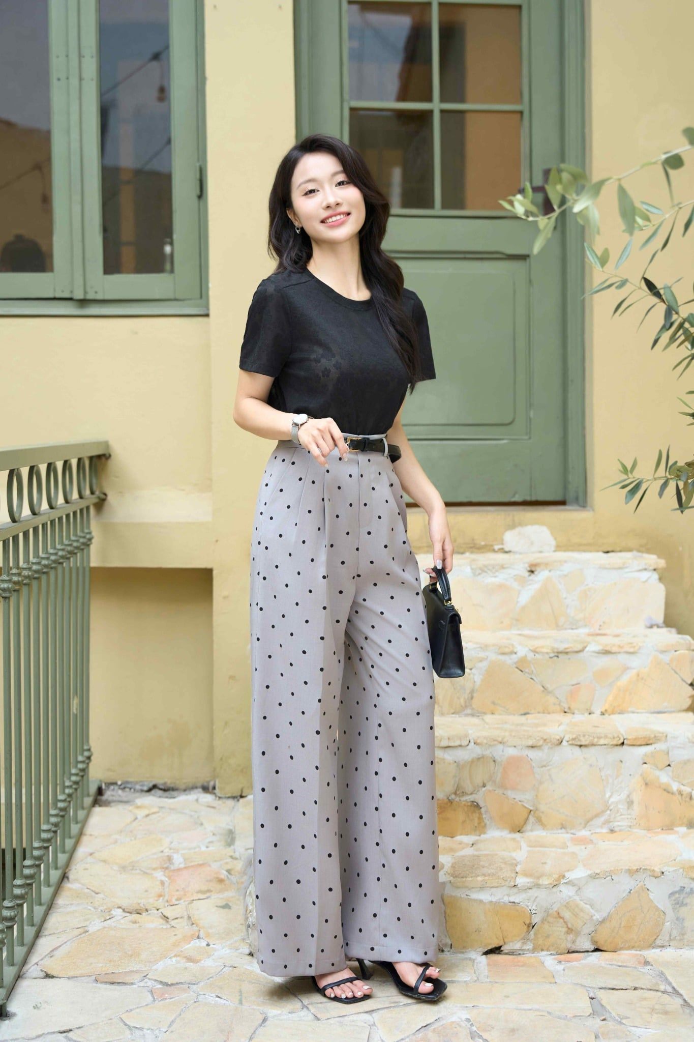 cách phối đồ với áo phông nữ