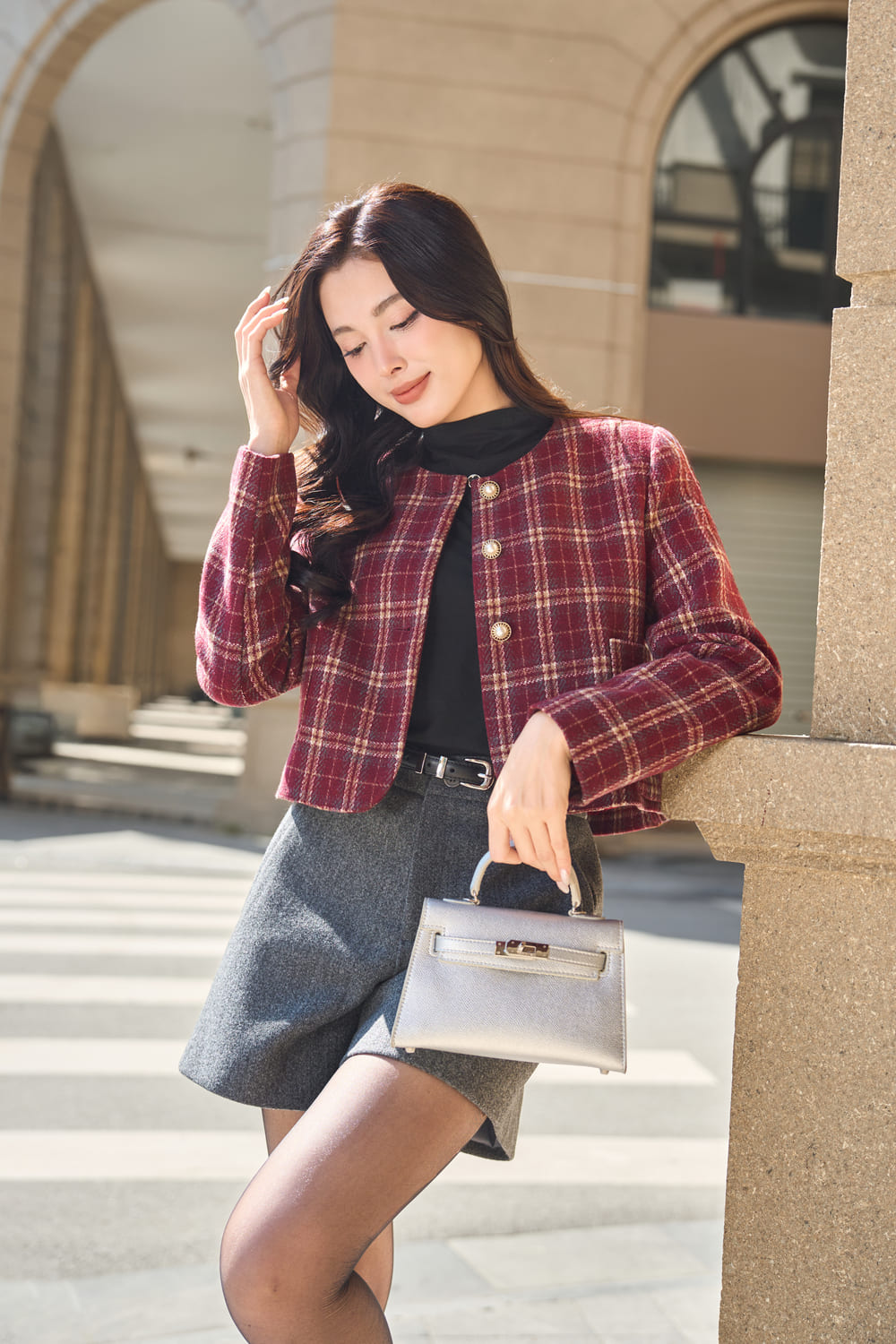 Áo khoác dạ tweed họa tiết kẻ dáng ngắn Retrochic