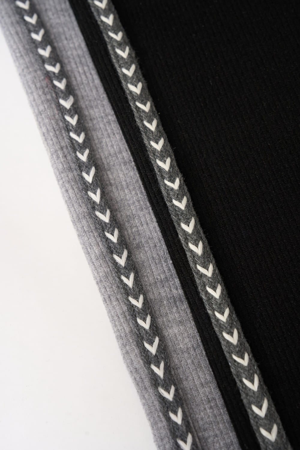 Quần suông cạp chun phối sườn