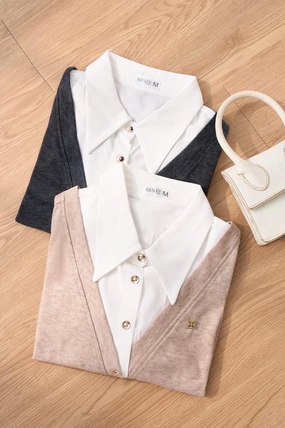 Áo nỉ tăm lông cừu dài tay phối cổ sơ mi trắng