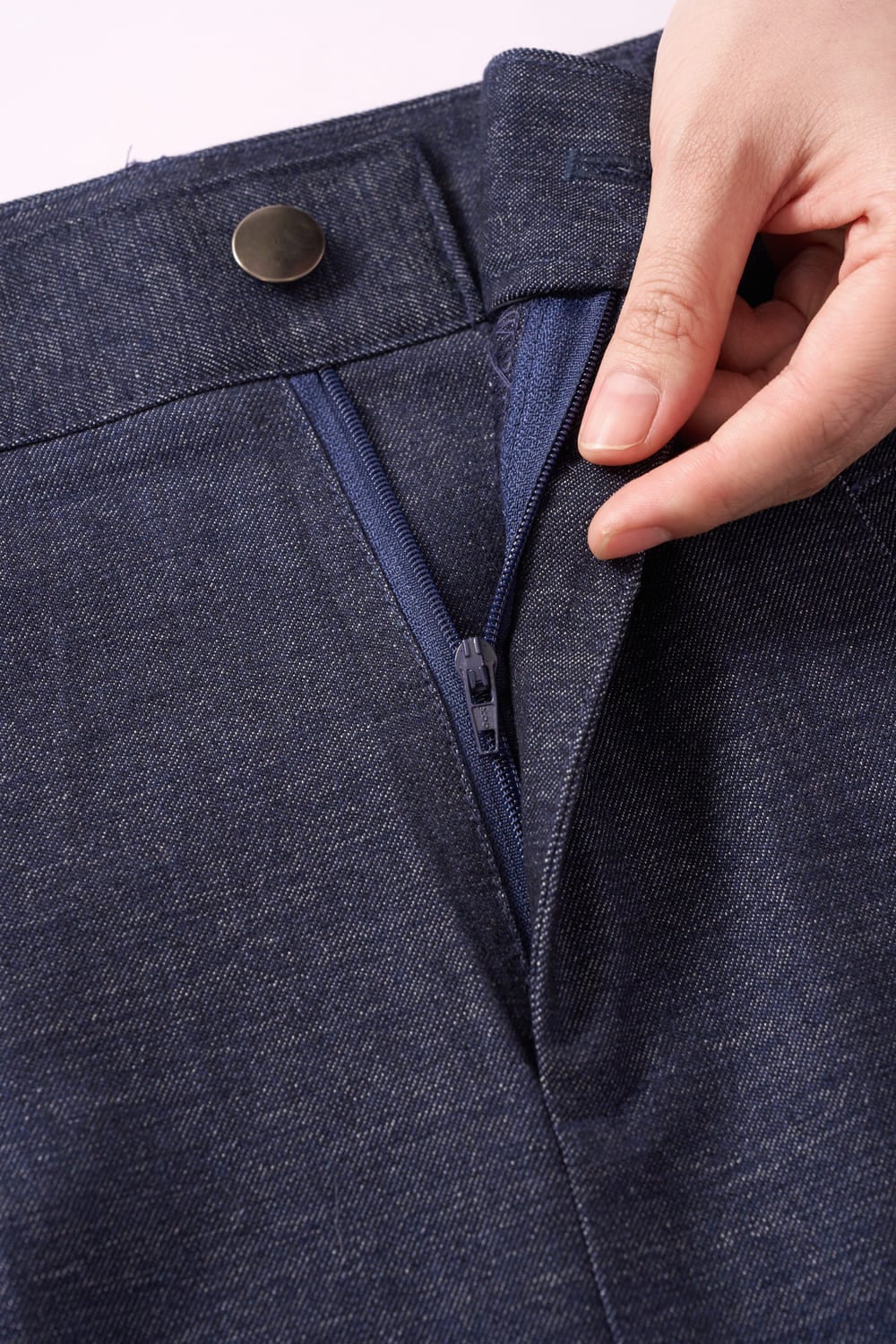 Chân váy denim xòe xếp ly hai bên