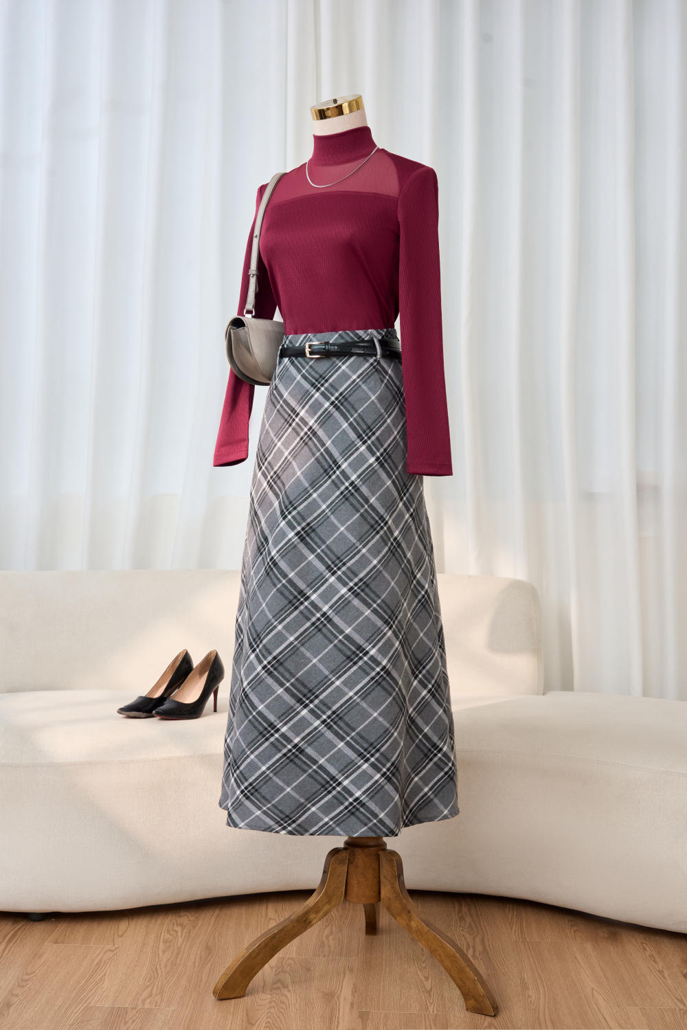 Chân váy dạ kẻ dáng dài thiết kế khóa kéo tinh tế