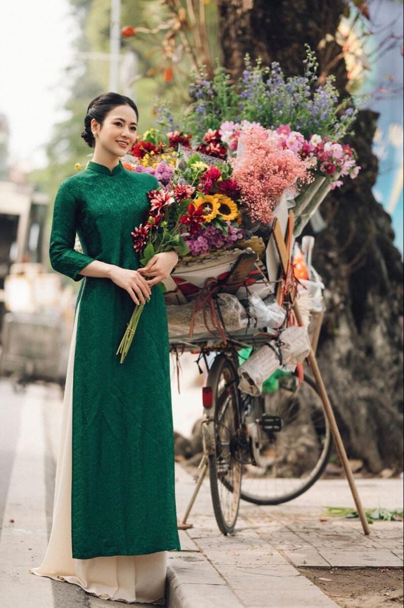 Mách nàng tips chụp ảnh với xe hoa Hà Nội mùa thu siêu XINH