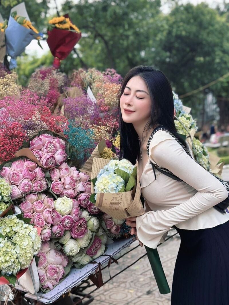 chụp ảnh với xe hoa