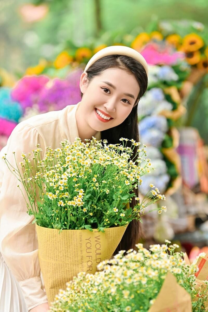 chụp ảnh với xe hoa