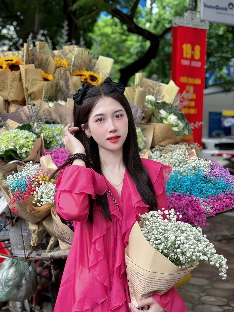chụp ảnh với xe hoa