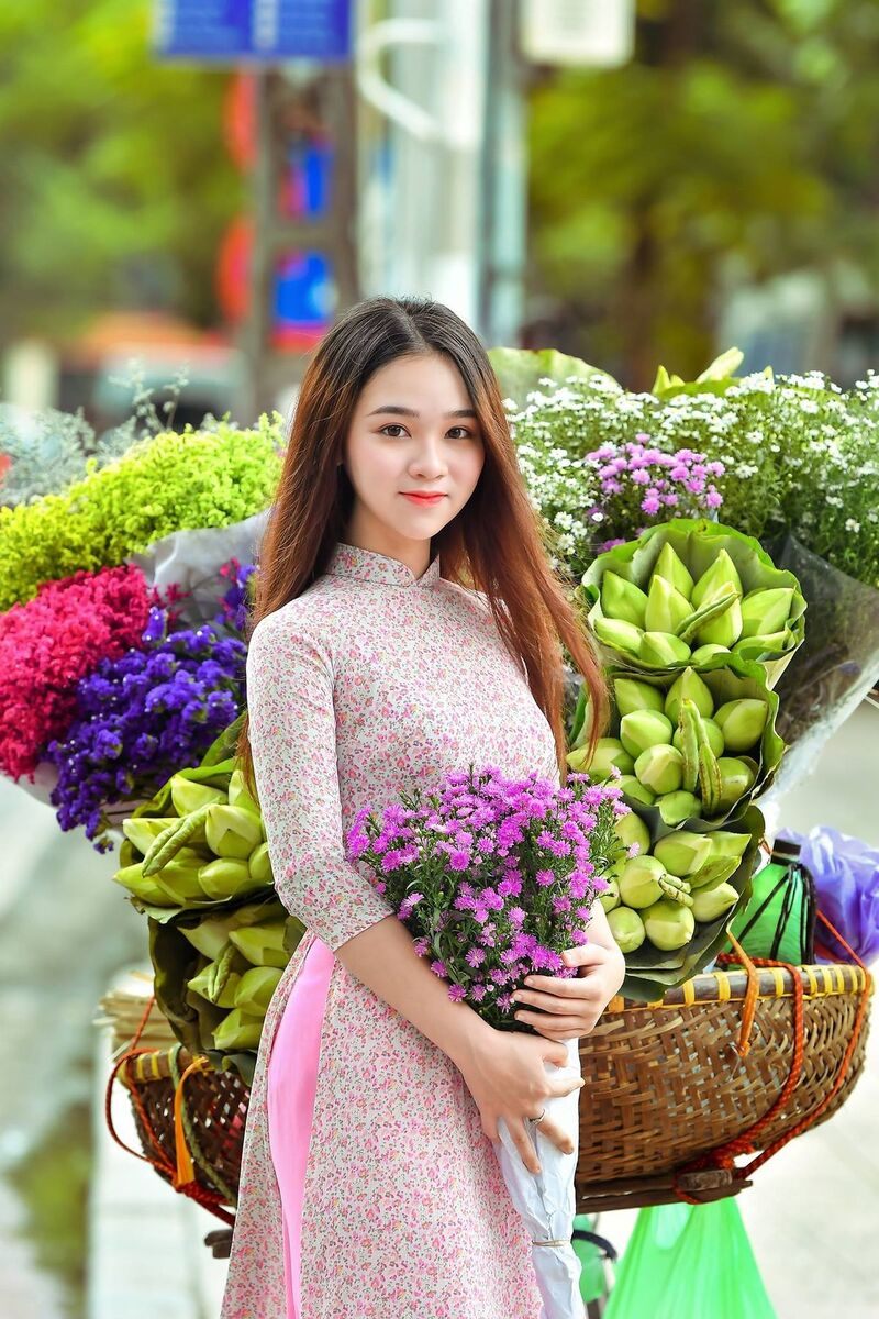 chụp ảnh với xe hoa