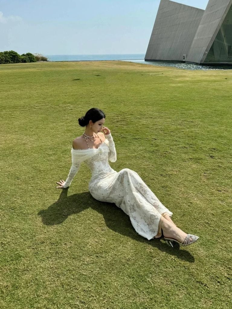 Đầm cổ điển