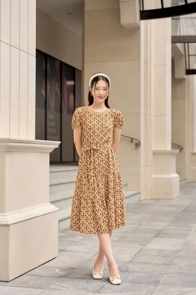 Đầm cổ điển
