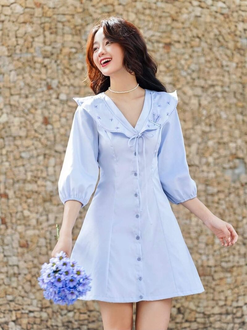 Tổng hợp 25+ mẫu đầm cổ sen dễ thương, xinh xắn cho nàng hè