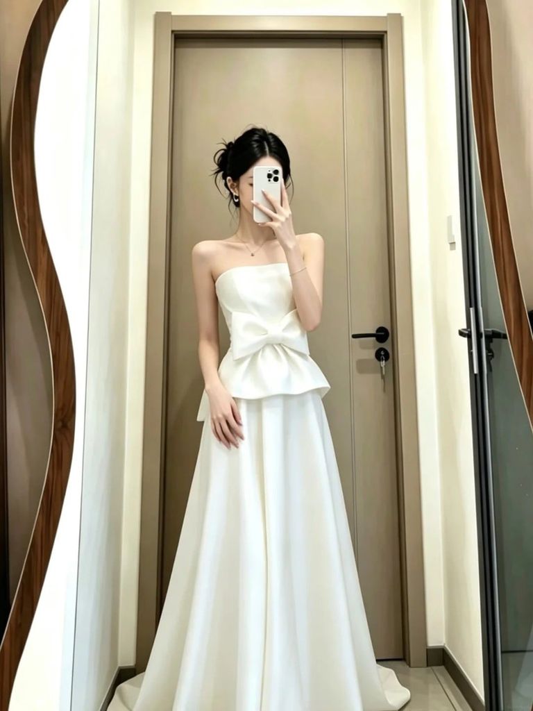 đầm cúp ngực xòe công chúa