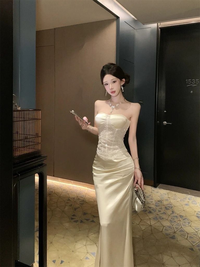 đầm cúp ngực xòe công chúa