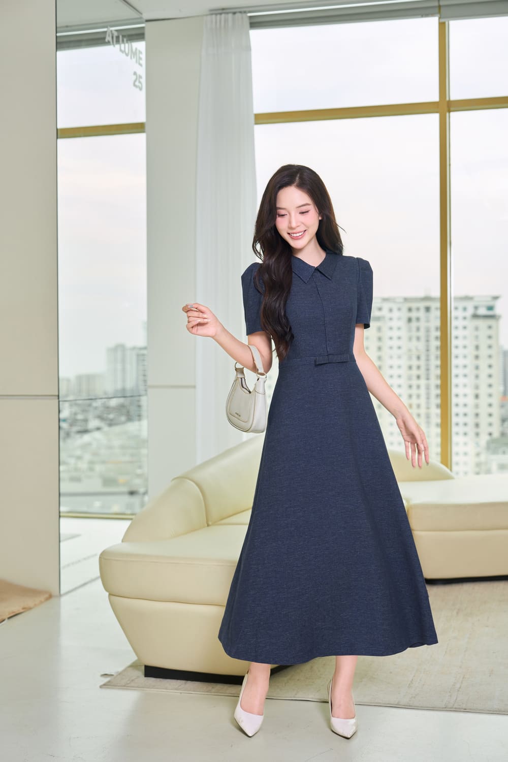 Đầm denim tay cộc cổ đức dáng xòe